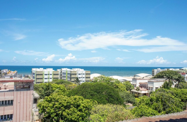 Stayz Inn near Marina Beach