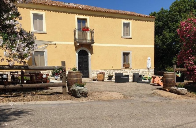 Stazzu Lu Bulioni, casa de vacaciones en la Costa Smeralda y sitios arqueológicos.