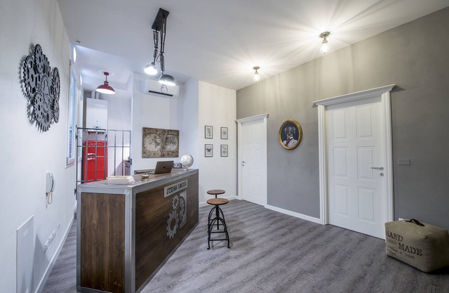 Steam House - Room & Breakfast