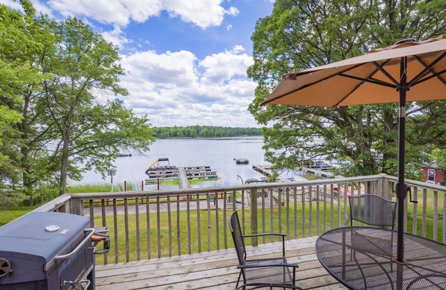 Steamboat Bay Resort Cabin 1 - Best View!