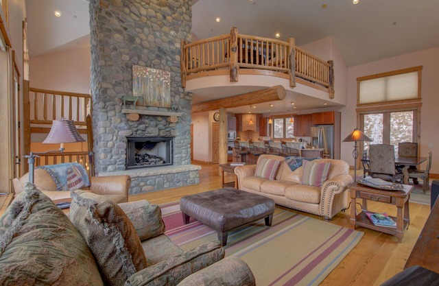 Steamboat Haus|Private Mountain Home!