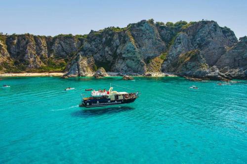 Stefano apartment 2km Tropea boat cruise included