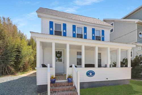 Stella del Mare - Charming home with relaxing porch!