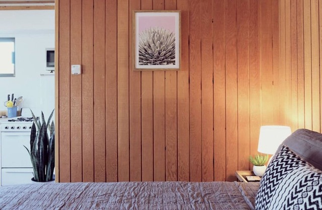 Stellar Jay Studio (Unit 10) at Lake Front Cabins