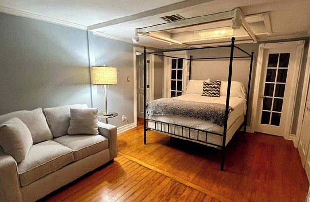 Steps From Downtown Minutes to the Airport