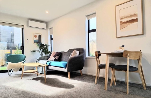 Steps from the Arena - Modern Addington Stay