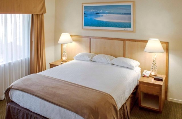 Steps From the Beach! Free Parking, Onsite Pool, Near Avila Beach Pier