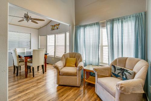 Steps to Bay! Home with Pool Access in Port Isabel