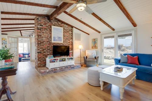 Steps to Beaches and Main Street Hyannis Retreat