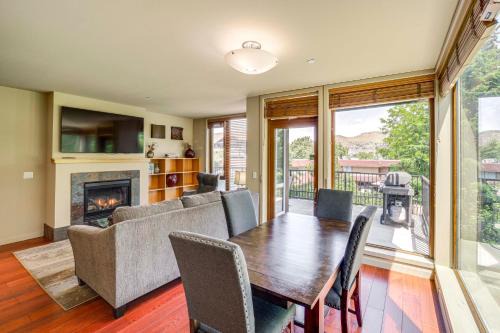Steps to Lake Chelan Condo with Resort Amenities!