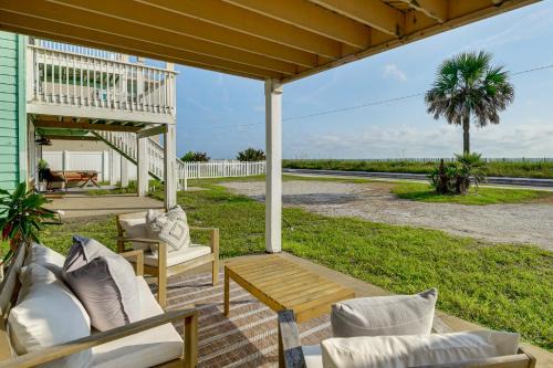 Steps to Shore Studio with Patio in Flagler Beach