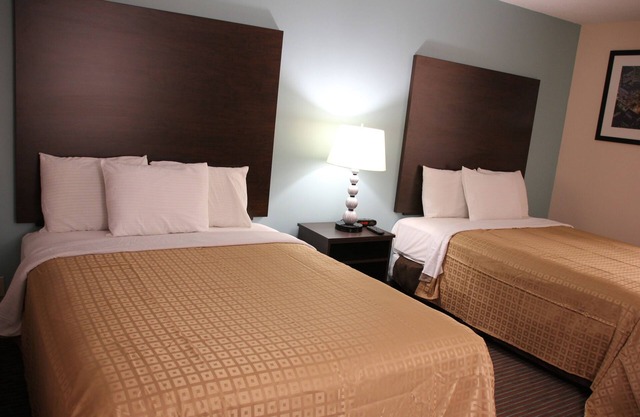 Sterling Inn Niagara Falls near IAG Airport