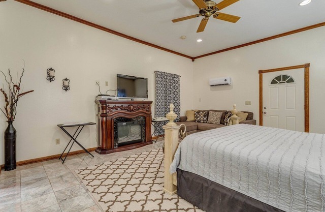 Sterling Suite at Whispering Pines Inn