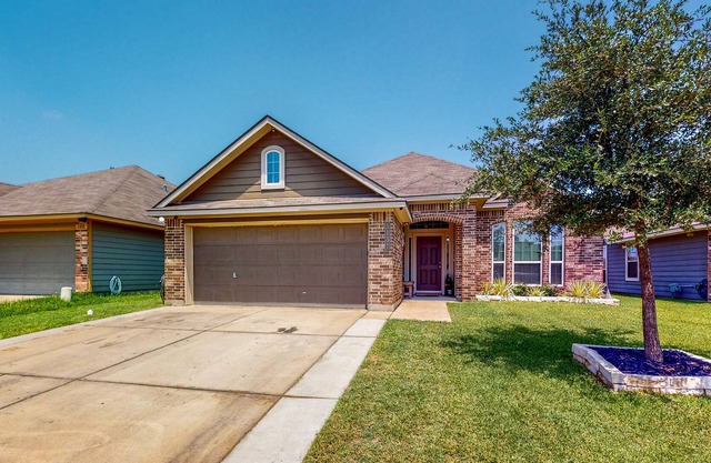 Stewart Road House | House in College Station