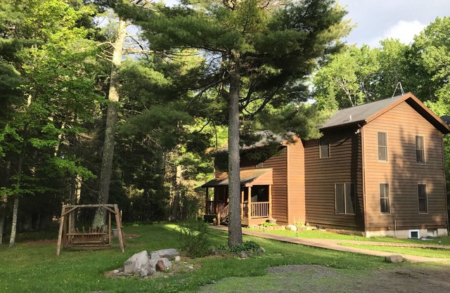 Todavía en el bosque - en 10 acres privados