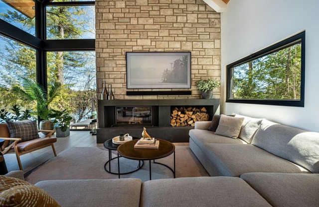Stillwater Shores - Modern new build in Bala Ontario
