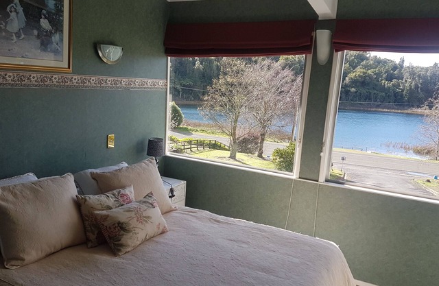 Stilwaters Lakeside Retreat