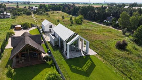Stodoły nad jeziorem Niebo i Ziemia