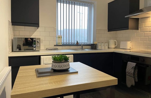 Stoke studio · Lovely 1 Bedroom Serviced Apartment