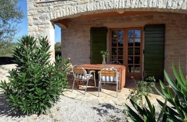 Casa de piedra en un pueblo tranquilo, a 5 km de Porec