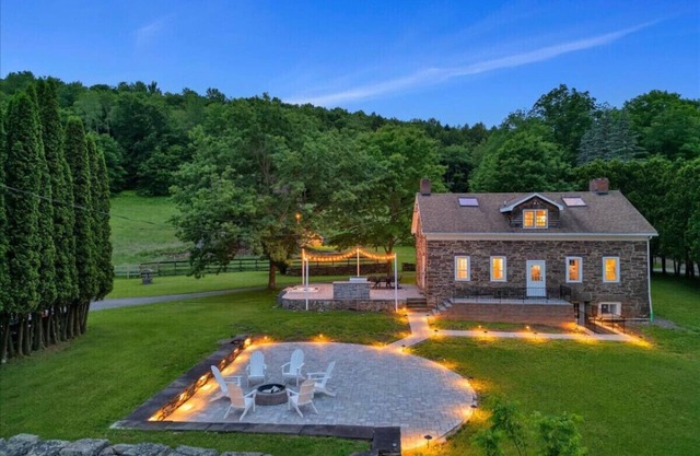Stone Cottage Horse Farm w/Pond & Peloton