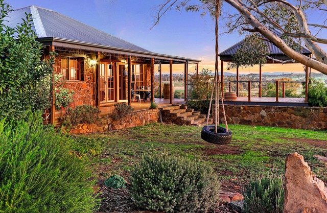 Una vista a una granja Hill Hill Hill Cottage