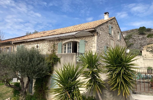 Festival de Aviñón casa de carácter grande con piscina entre Aviñón y Orán