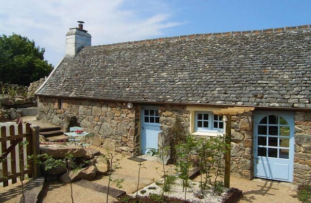 Casa de Piedra en Bretaña con Vista al Mar