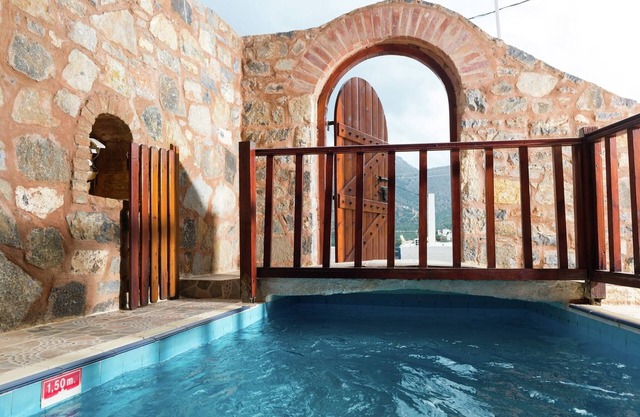 Casa de Piedra en Elounda con Vistas