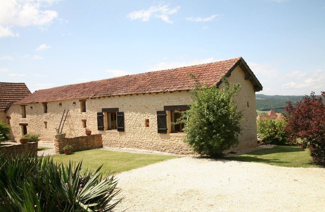 Stone house in the heart of Perigord Noir, private swimming pool