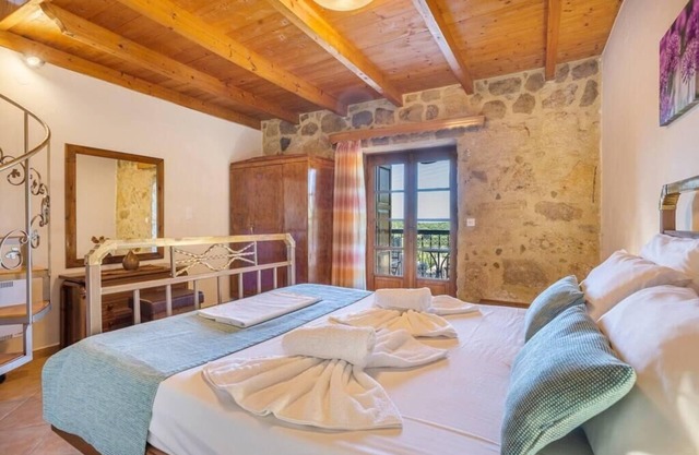 Stone maisonette villa with private pool in th...