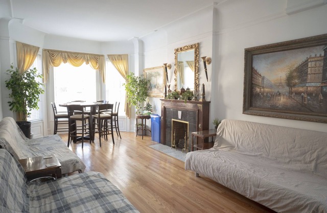 Stone Mansion Sleeps 10-20 Parking gratuito cerca del lago, Red Line y Wrigley
