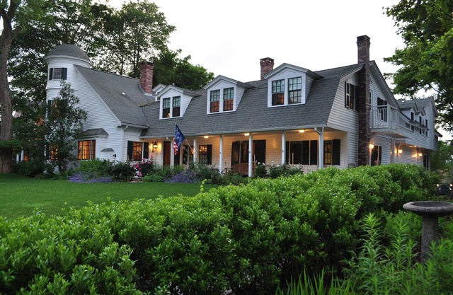 Stone Throw Cottage