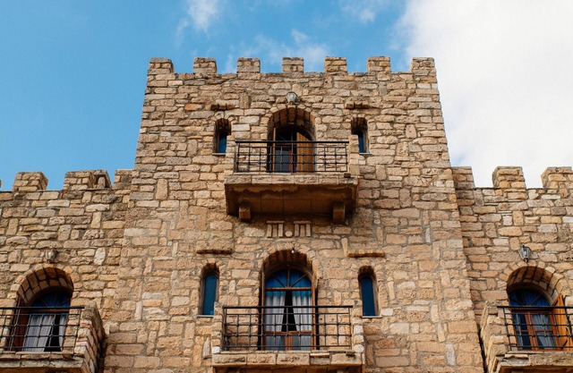 Stone Tower with panoramic view 10min from the beach
