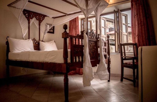 Stone Town Cafe and Bed &Breakfast
