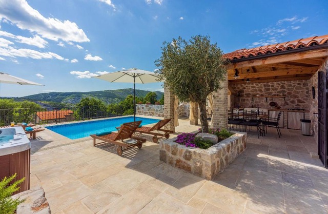 Stone Villa Mavrić