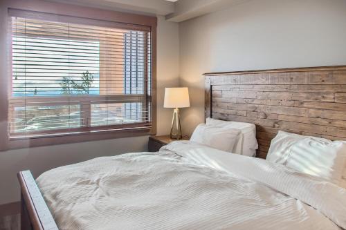Stonegate Resort Unit B302