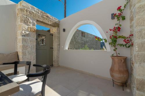 Stonehouse South Crete