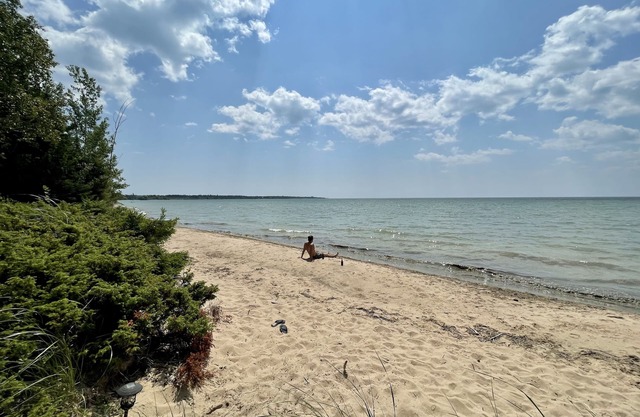 CASA CLARA DE STONINGTON: ¡Cabaña privada en el lago Michigan!