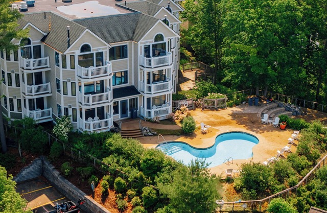 Stony Brook 24 | Top Floor, Heated Pool, Lake Michigan View