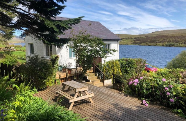Storr Apartments