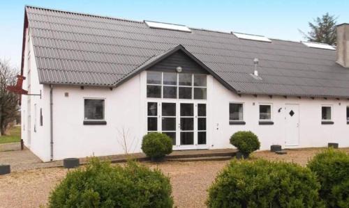 Stort Aktivitets-Feriehus Med Fri Badeland, Bowling, Badminton Og Tennis,