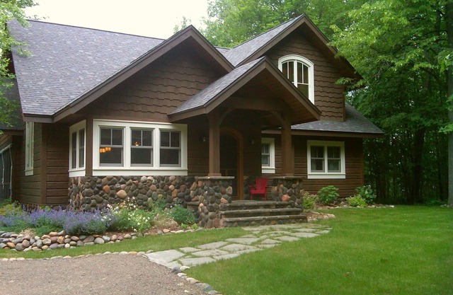 Libro de cuentos Vintage Northwoods Lodge cargado de encanto y comodidad