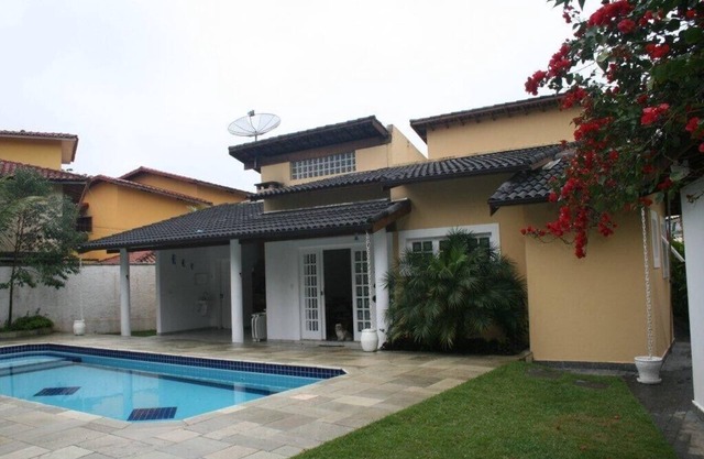 Historia casa en Cond. Costa del Sol - Bertioga, a 300 metros de la playa, con piscina al aire libre