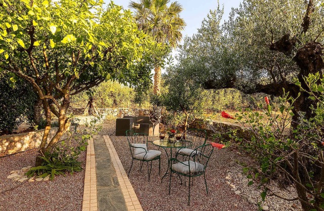 Stoupa Oasis - Spitiko Garden Getaway