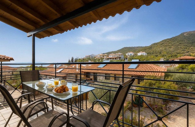 Stoupa Secret Haven - Spitiko Garden Hideaway