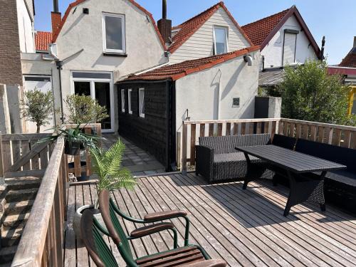 Strandhuis 77