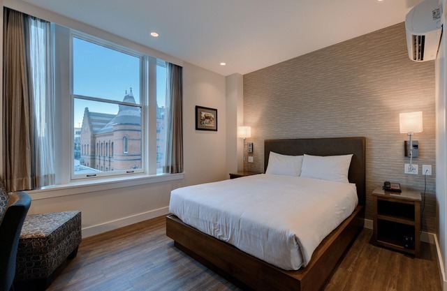 Strathcona Hotel