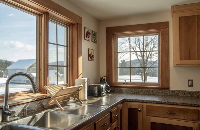Stratton View Farmhouse + Guesthouse, 2 Rentals! Minutes to Mtn and more!