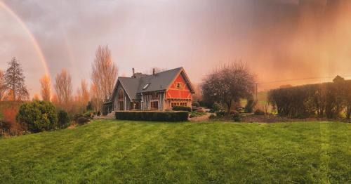 Streamside Country Manor